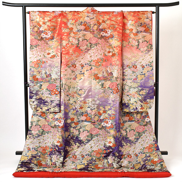 打掛(赤と紫のボカシ地・孔雀)