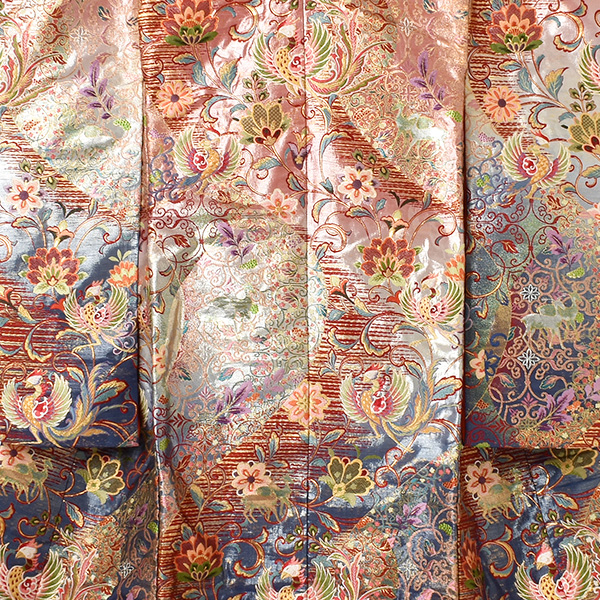 打掛(ピンクと紫のボカシ地・更紗模様に鳳凰)