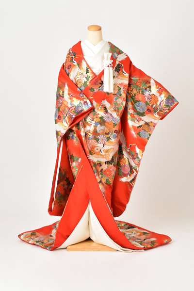 打掛(赤地・花々に鶴)