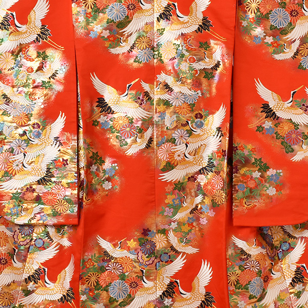 打掛(赤地・花々に鶴)