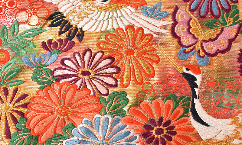 打掛(赤地・花々に鶴)