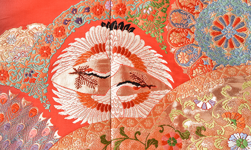 打掛(赤鉄色地・鶴)