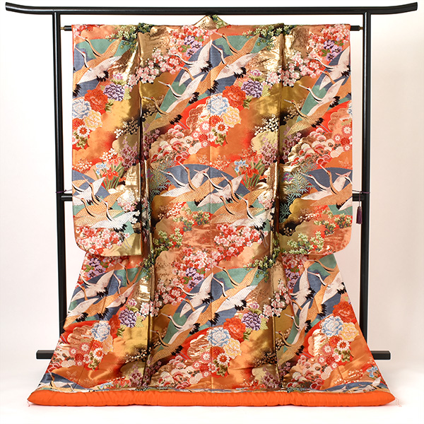 打掛(赤地・金箔と鶴)