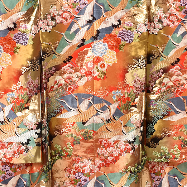 打掛(赤地・金箔と鶴)