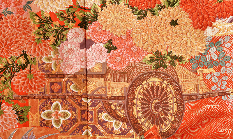 打掛(朱赤地・格天井に花)