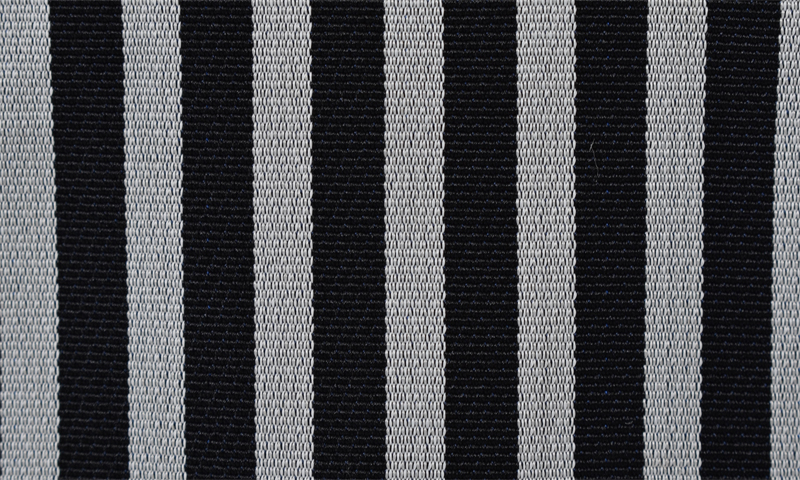 ジュニア紋付袴[紫紋付・花菱文・仙台平]