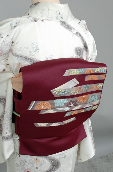 小紋(白地・流線に菊)