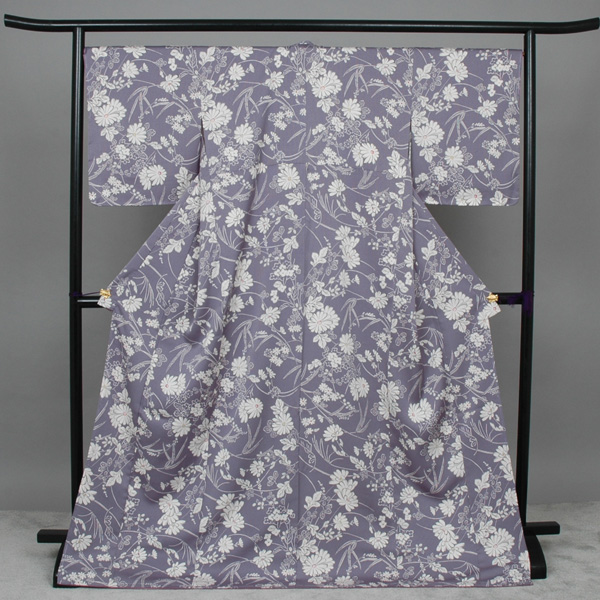 小紋(薄紫地に菊)