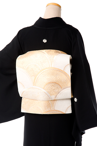 黒留袖(大輪の菊)