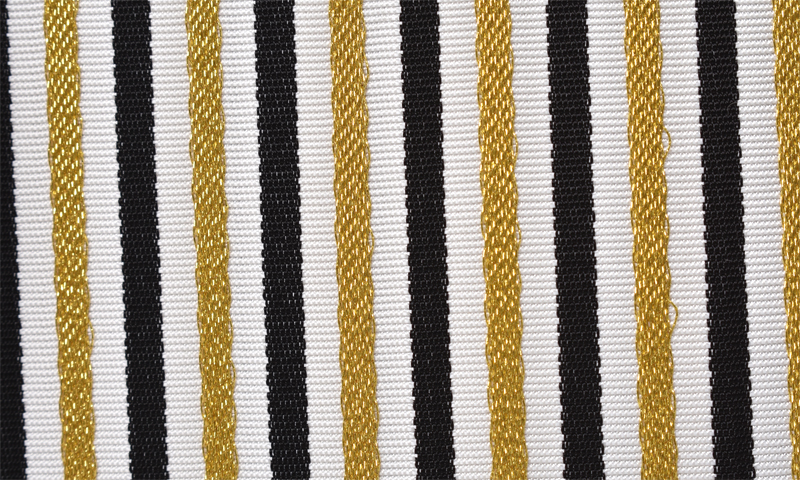 紋付袴[赤紋付・袴縞]