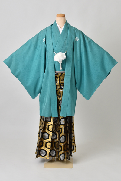 紋付袴[あさぎ色紋付・袴亀甲］