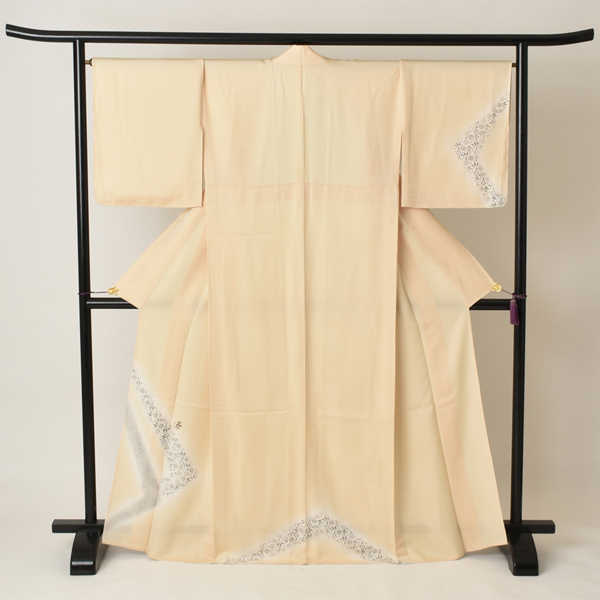 単衣訪問着[クリーム地・墨色山型カット]