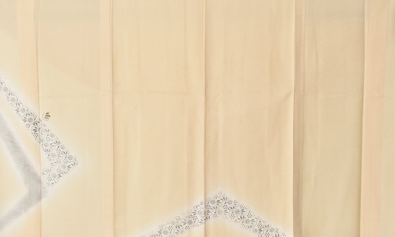 単衣訪問着[クリーム地・墨色山型カット]