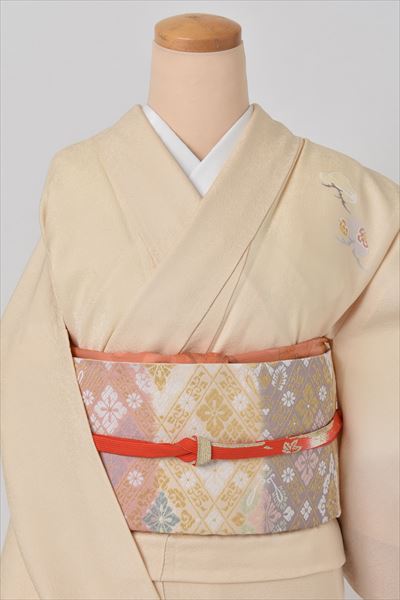 単衣訪問着[淡いクリーム地・横笛風の柄]