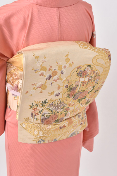 単衣訪問着［サーモンピンク地に花々］