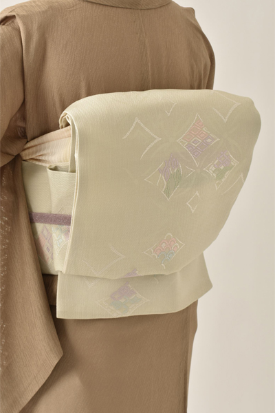 夏物＿色無地〈ベージュ〉