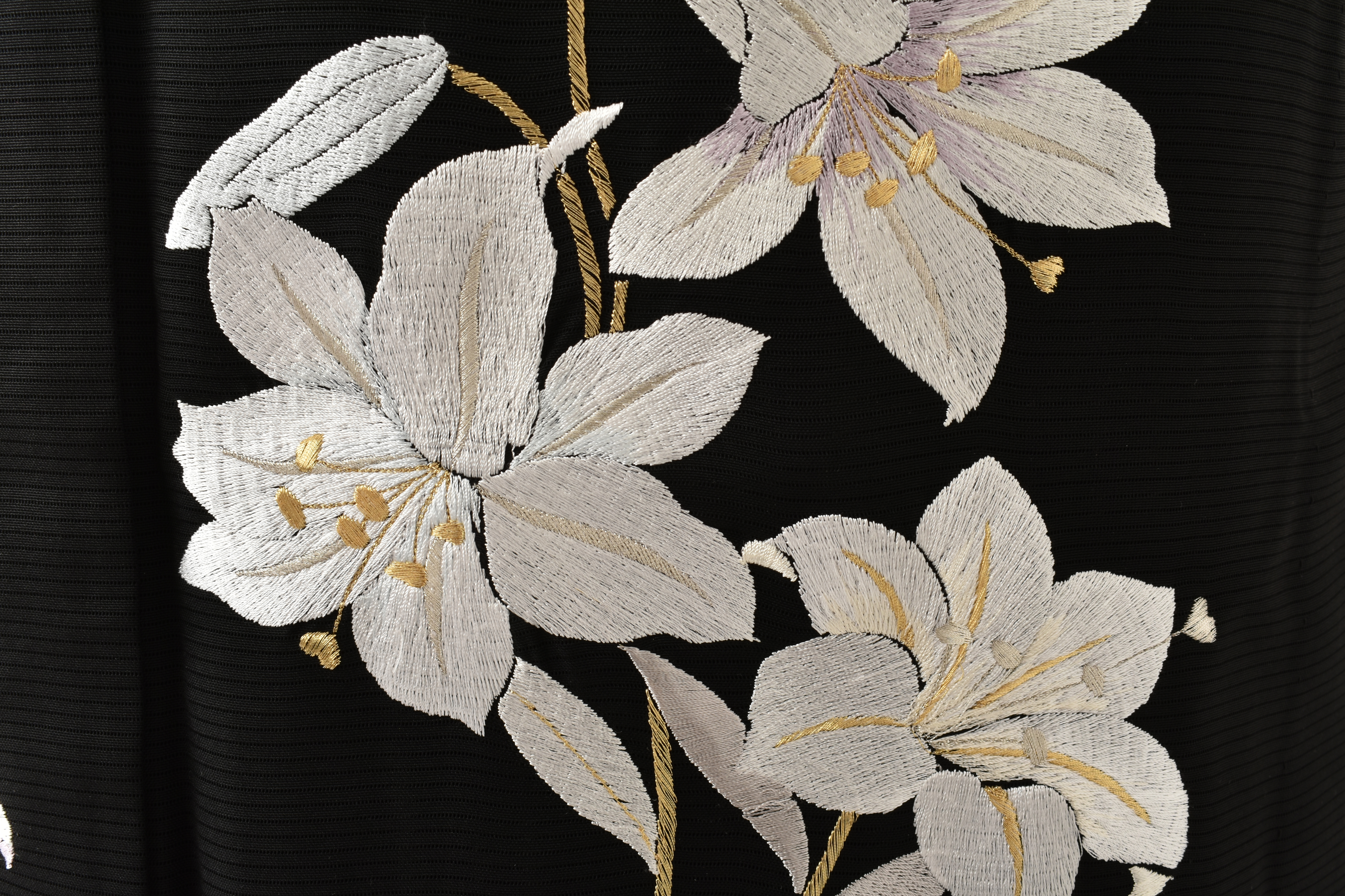 夏物＿絽訪問着〈黒・蘭刺繍〉