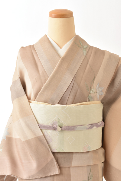 夏物＿絹芭蕉布〈薄茶・鉄線〉