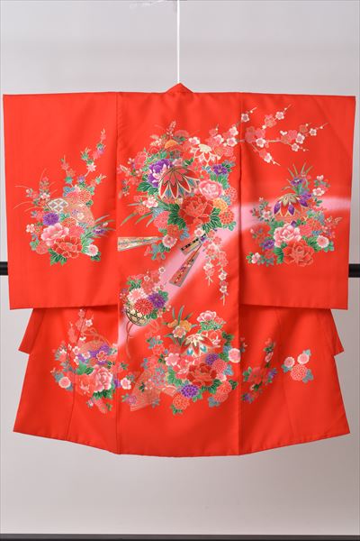 お宮参り(朱色地・てまりと花)