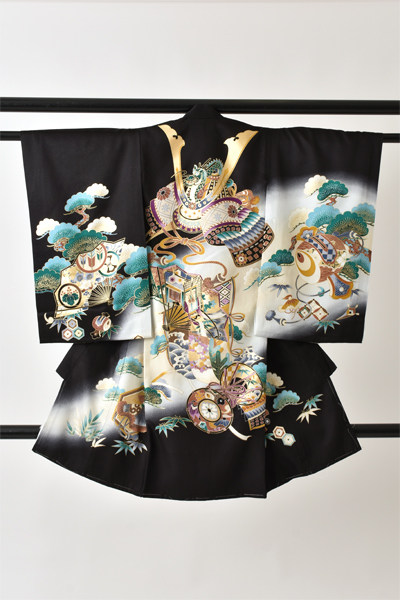 お宮参り(黒地・兜)