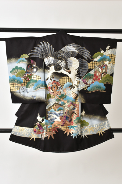 お宮参り(黒地・鷹)