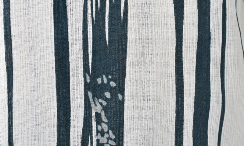 浴衣［165-175cm・白地縦縞］