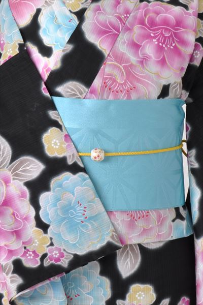 浴衣[黒地・大輪の牡丹]