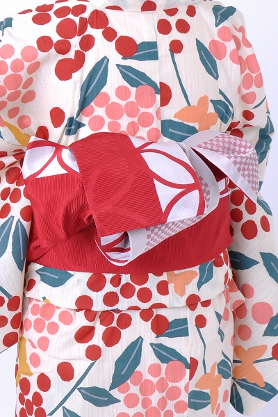 浴衣[木の実・蝶々]