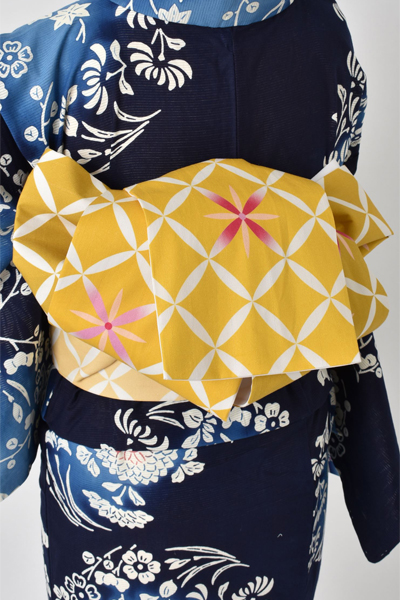 浴衣[藍色に花]