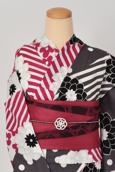 浴衣[ストライプに花]