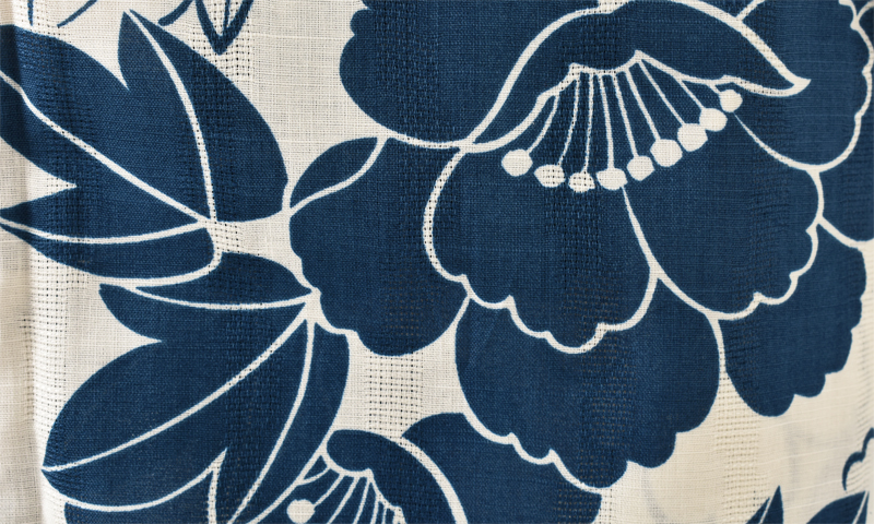 浴衣[白地に牡丹]