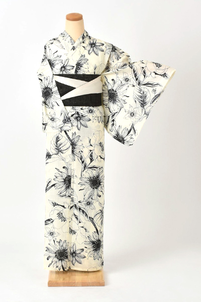浴衣[白×黒・花々]