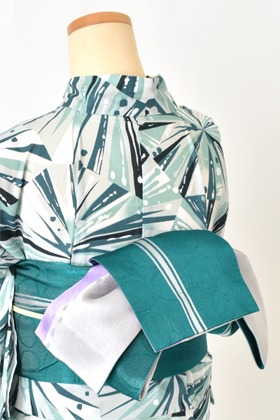 浴衣[UTAHA・グリーン・幾何学模様]