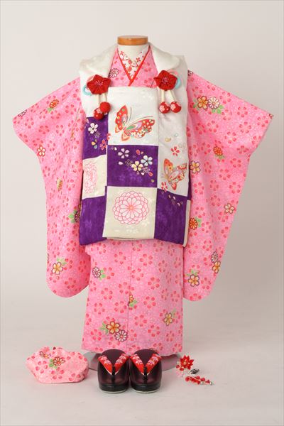 被布（白地、紫市松）着物（ピンク、桜、菊）