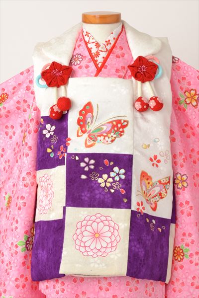 被布（白地、紫市松）着物（ピンク、桜、菊）