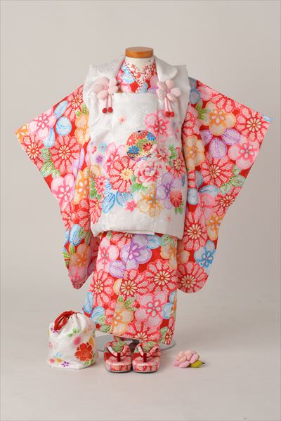 被布（白地・染め絞り花）着物（赤地・染め絞り花）