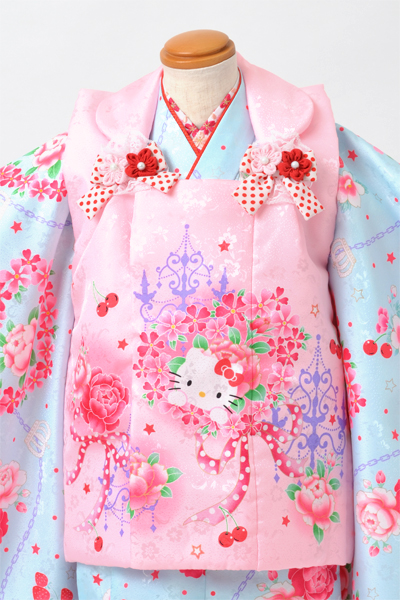 被布(ピンク・ハローキティ)着物(水色)