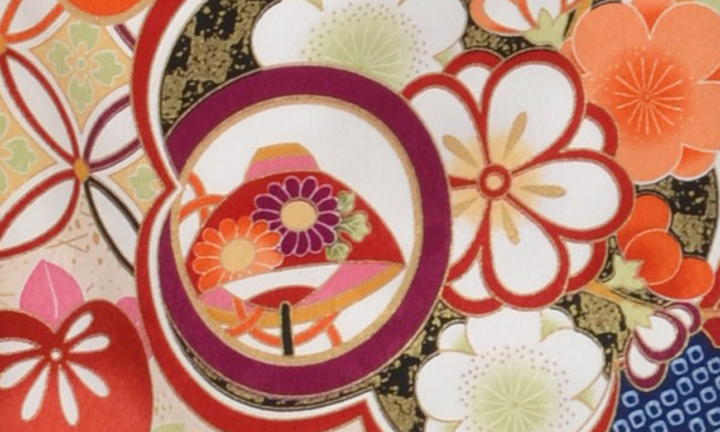 被布(白地・桜)着物(えんじ色地・吉祥文様)