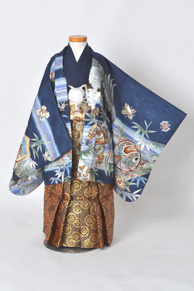 五歳祝着（紺地の宝づくし模様）