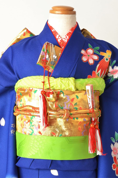 七歳祝着［紺色の鼓模様］