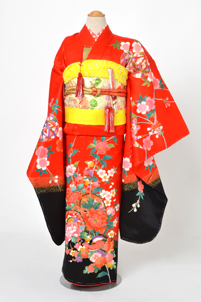 七歳祝着［赤色に花と鼓］
