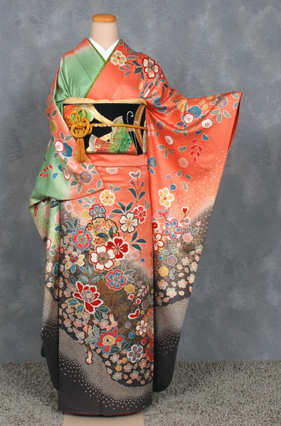 トールサイズ振袖(花・雪輪)