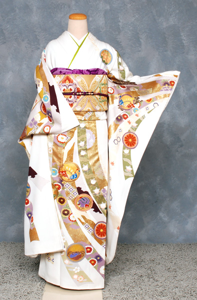 振袖(白地・のしめ模様)