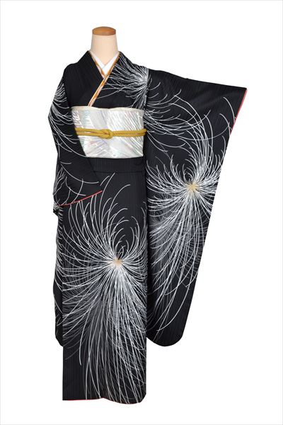 振袖(黒地・糸菊)