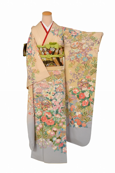 振袖(肌色地・松)