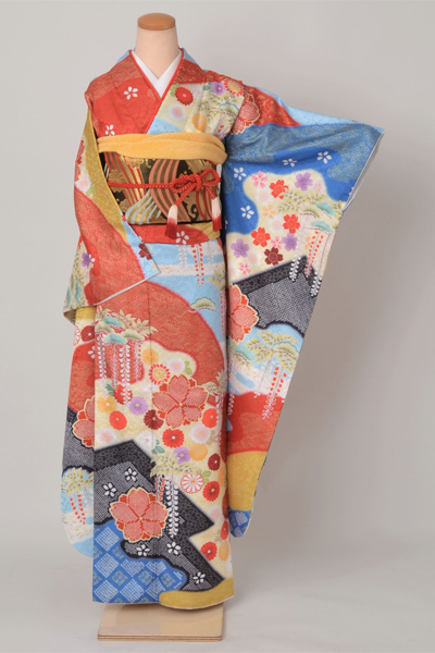 振袖［赤、黒、水色染め分けに桜と藤模様］