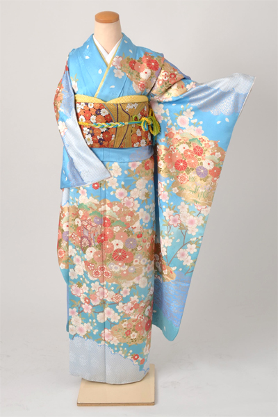 振袖[水色地に桜、牛車模様]