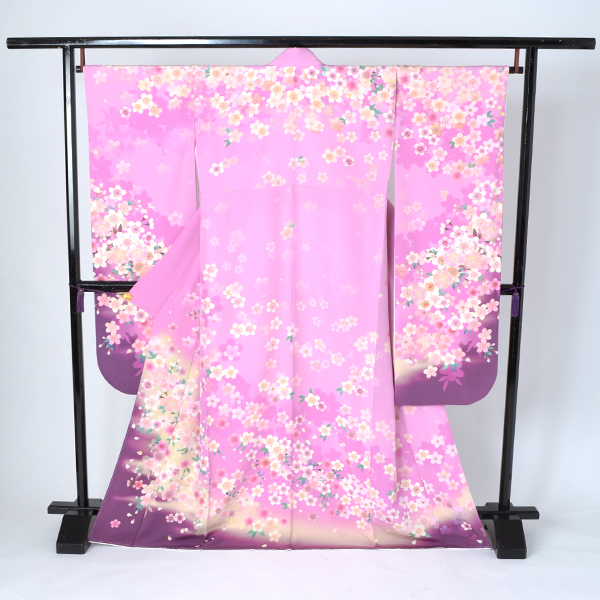 振袖[満開の桜]