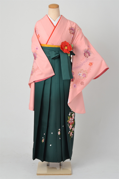 卒業袴(ピンク地に桜模様)