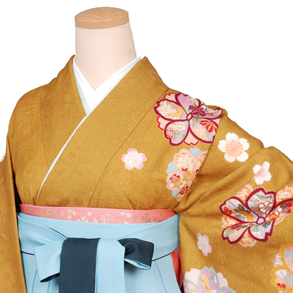 卒業袴(辛子色地に桜模様)